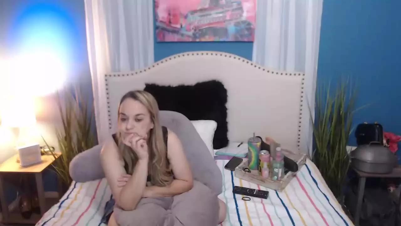 NaomiSky on Streamray 