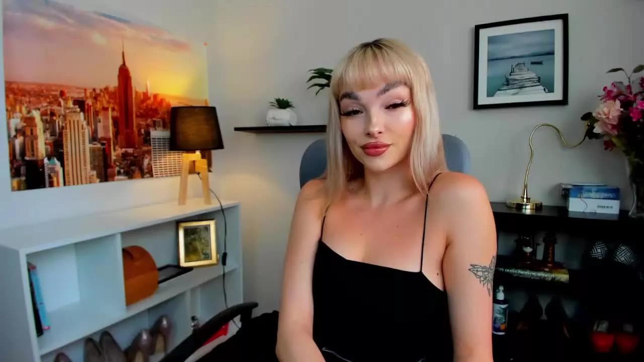 PollyDesire on Streamray 