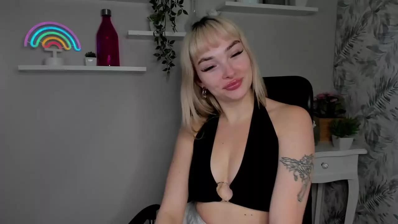 PollyDesire on Streamray 