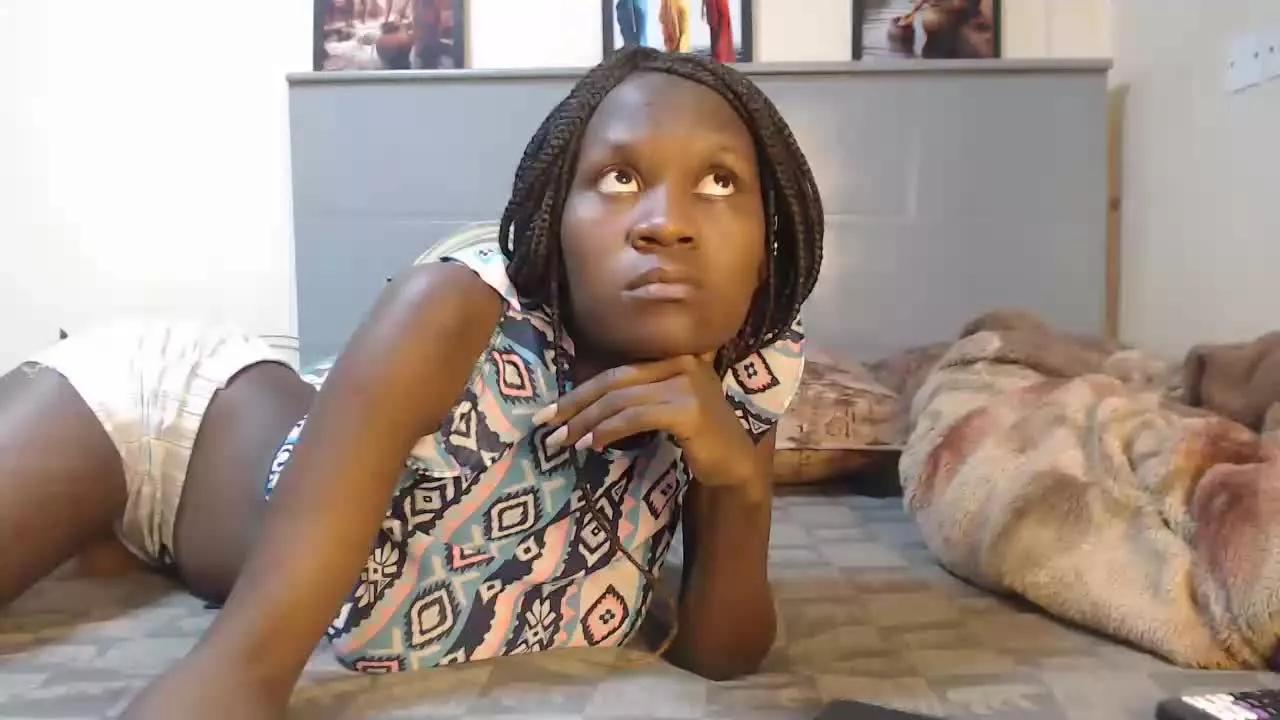 SmileyLuna on Streamray 