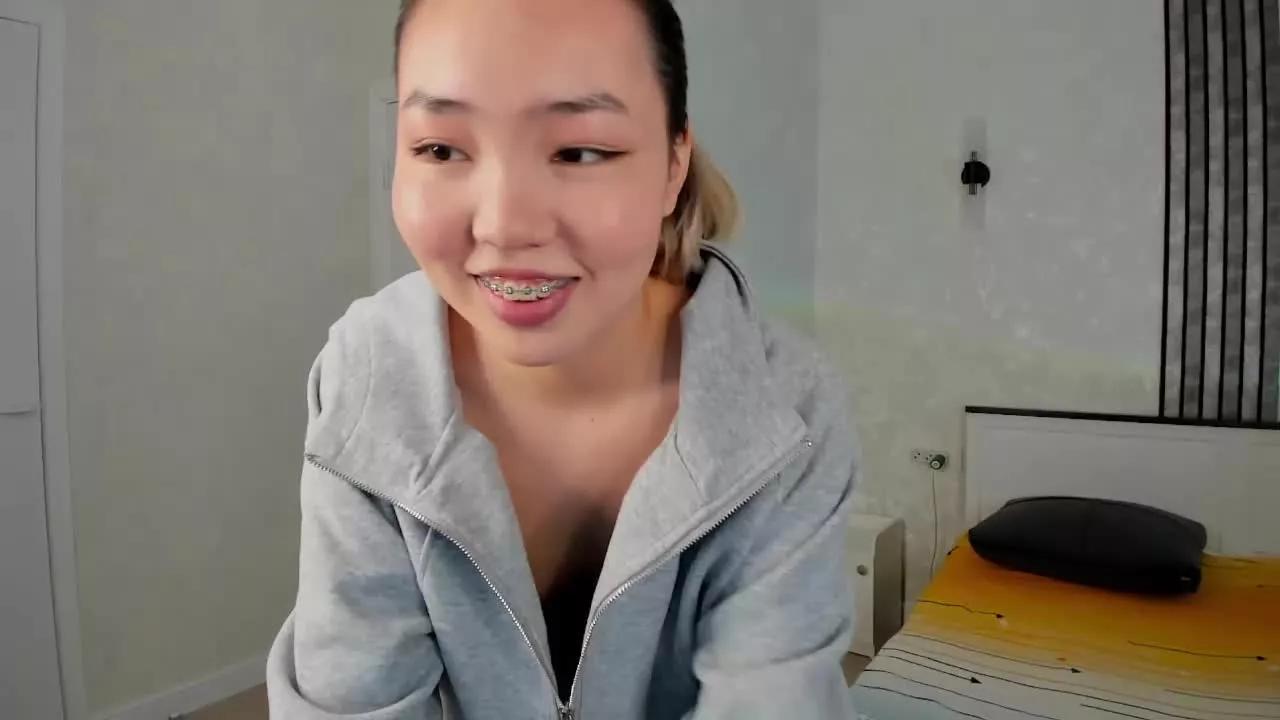 spooky_tyan on Streamray 