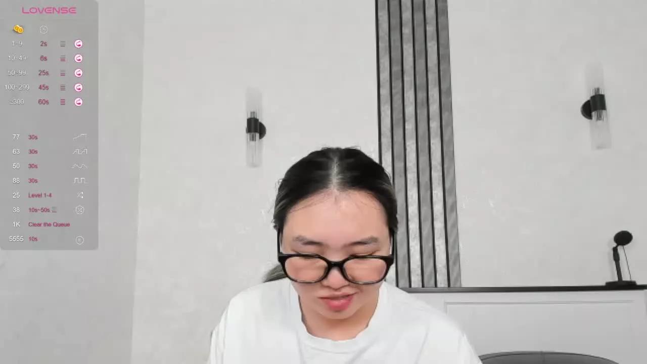 spooky_tyan on Streamray 