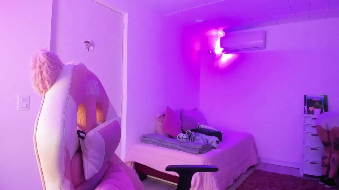 Succubus_Dolly on Streamray 