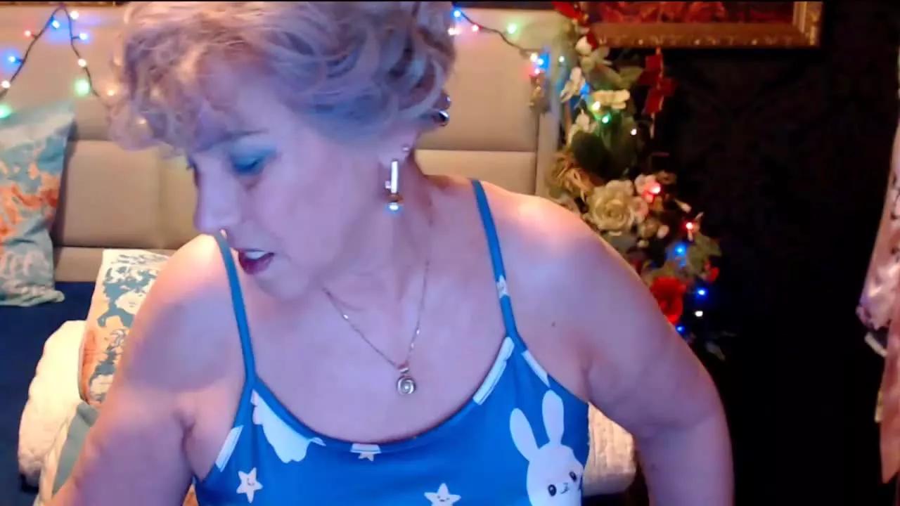 tendergranny on Streamray 
