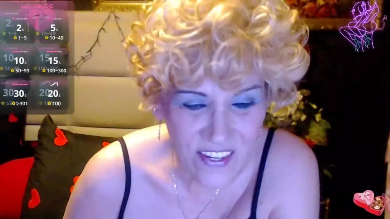 tendergranny on Streamray 