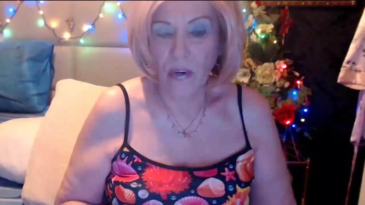 tendergranny on Streamray 