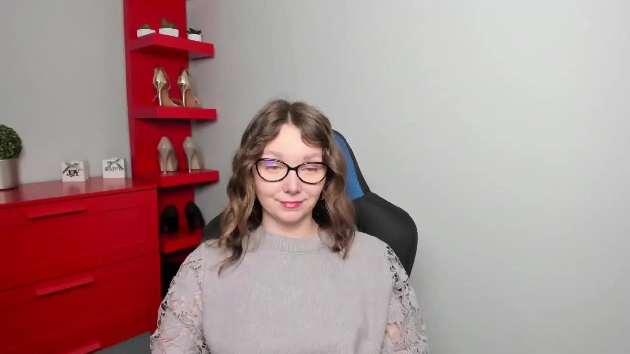 ZOEcute on Streamray