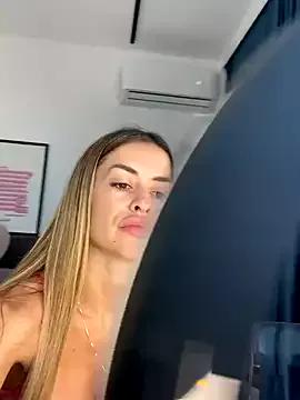 _Luxie_ on StripChat 