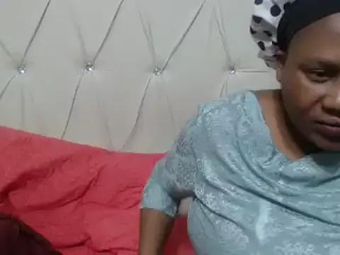 AuntyBigMadam87 on StripChat 