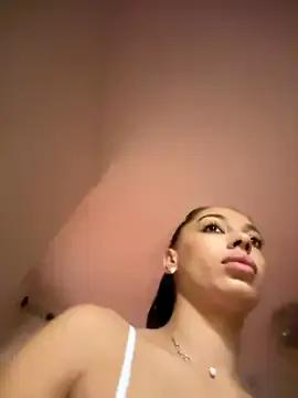 Bella_Vixen_ on StripChat