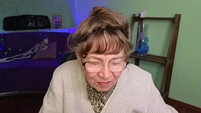 Betty_Brick on StripChat 
