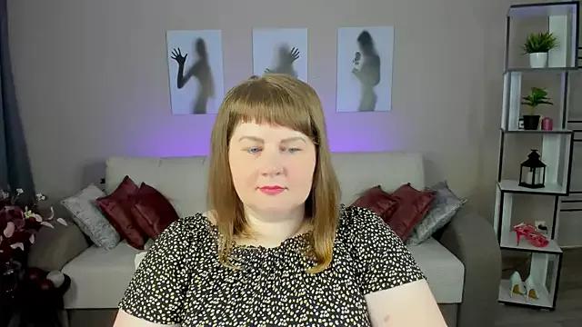 CrystalStar on StripChat 