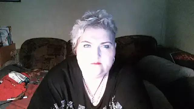 Lana555 on StripChat 