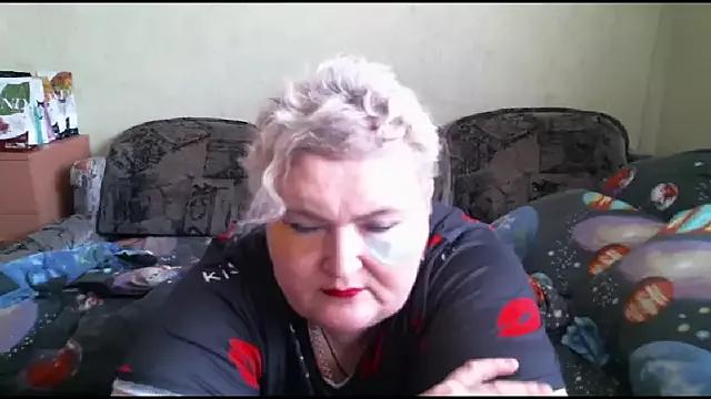 Lana555 on StripChat 