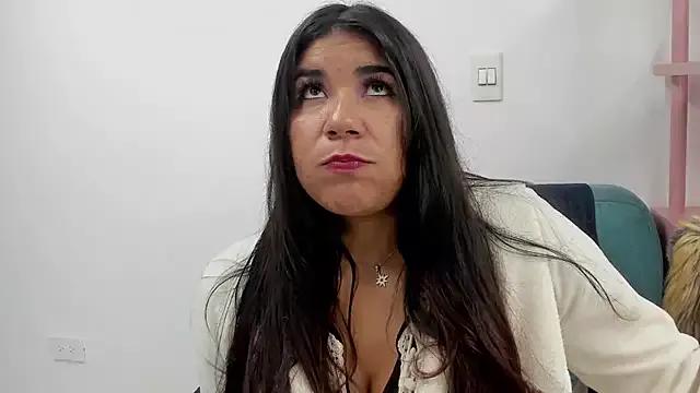 Luna_Dumont on StripChat 