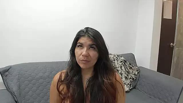 Luna_Dumont on StripChat 