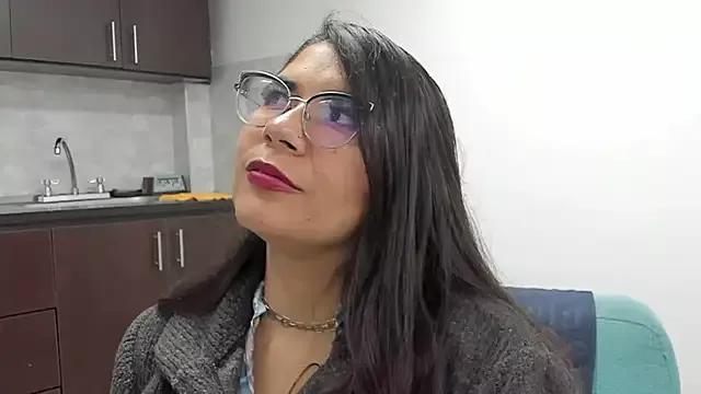 Luna_Dumont on StripChat 