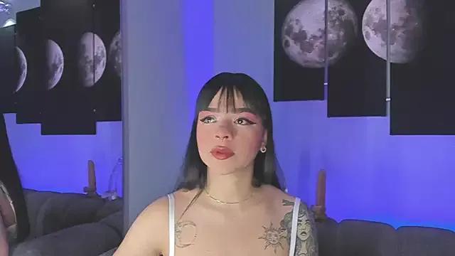 maddy_walker on StripChat 