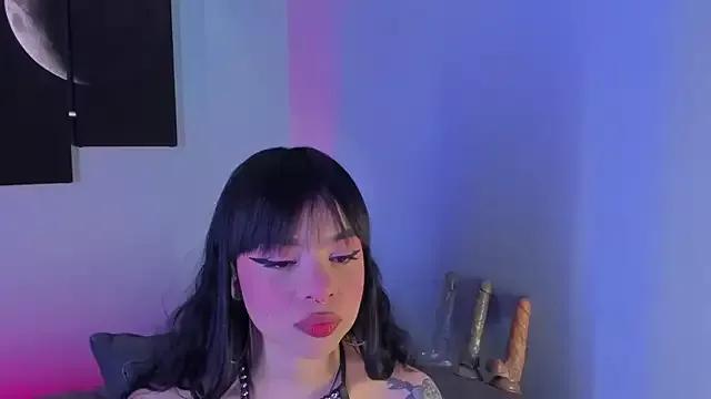 maddy_walker on StripChat 
