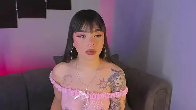 maddy_walker on StripChat 