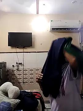 meenu_bhabhi547 on StripChat