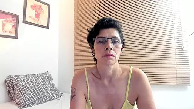 MireyaTorresGu on StripChat 