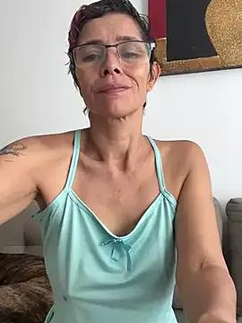 MireyaTorresGu on StripChat 