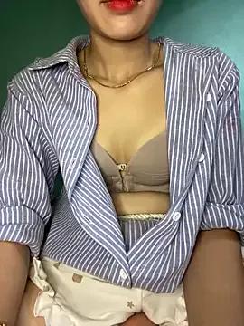 Ri210 on StripChat 