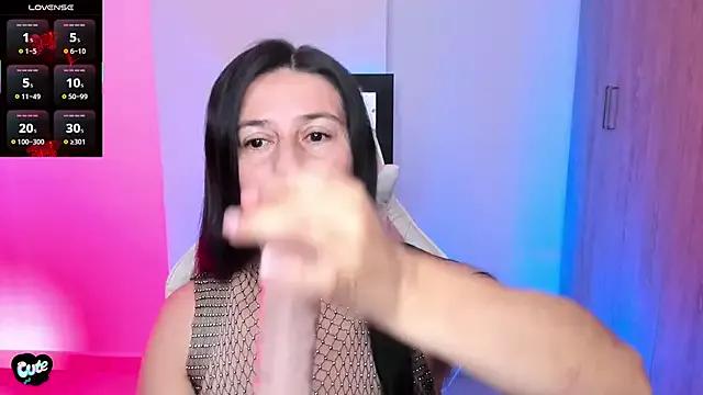 Saskyaa on StripChat 