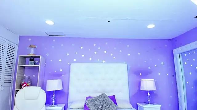 scarlette_15_ on StripChat 