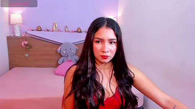 SerenaRose8 on StripChat 