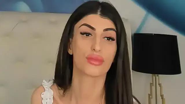 SkinnyDolly on StripChat 