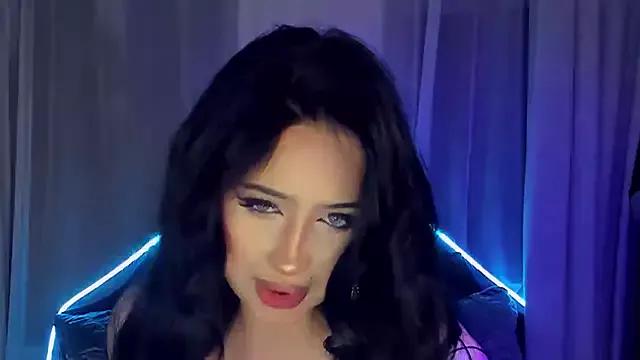 UR_MADDY on StripChat 