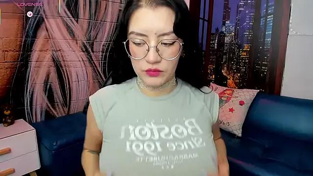 Violetaa_diazz on StripChat 